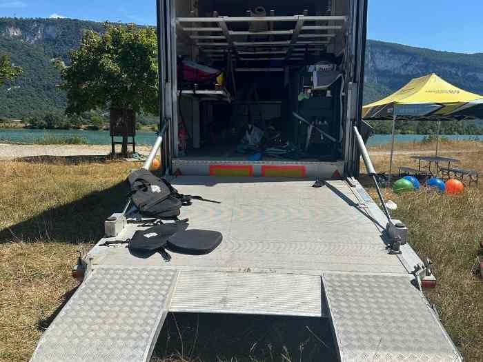 SEMI REMORQUE 6 places avec Atelier + Motohome 2