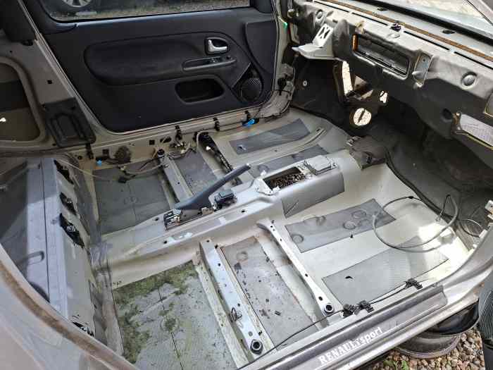 Caisse clio 2rs 182cv 2