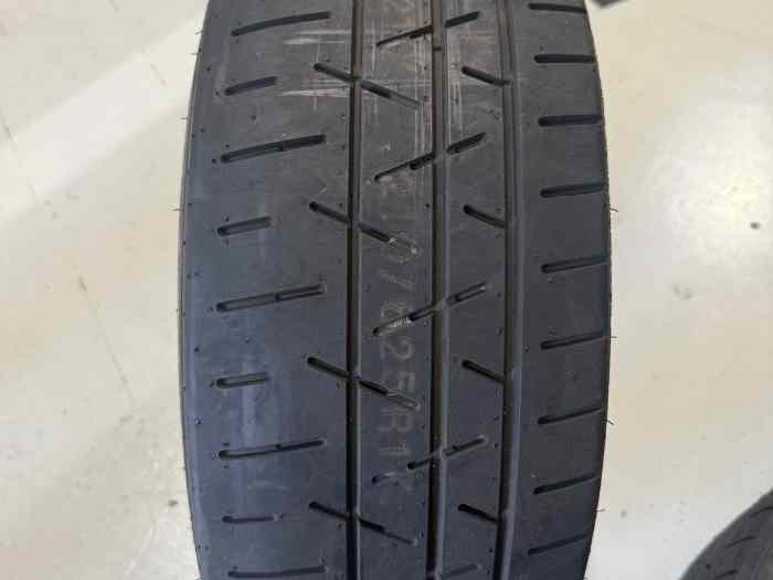 Pneu hankook 17 pouces 4