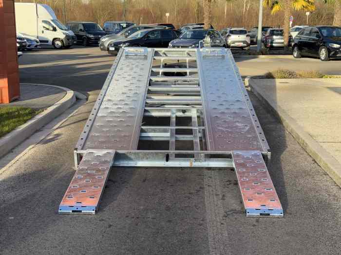 REMORQUE PLATEAU PORTE VOITURE BASCULANT TEMARED CARKEEPER 4520/2 S 3T PTAC 3000 kg / 4.50m x 2.0m / TREUIL / TVA RECUPERABLE 3
