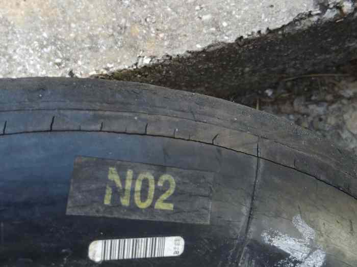 Michelin N02 en 13 pouces 1