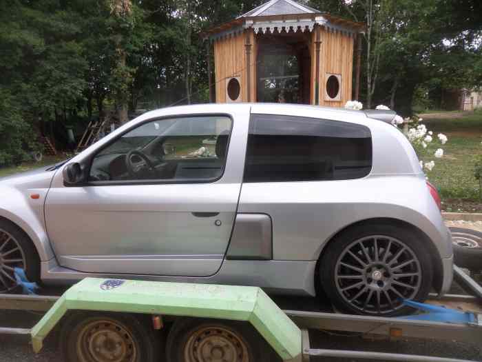 recherche photos clio v 6 pilotée par jean ragnotti ouverture de rally region mendes