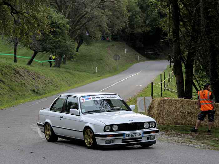 BMW E30 M30B35 0