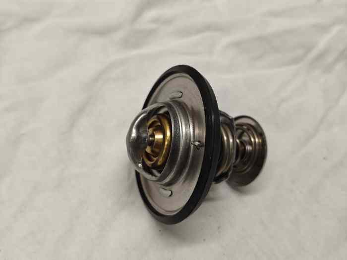 calorstat thermostat sierra cosworth 4x4 ou escort cosworth 1