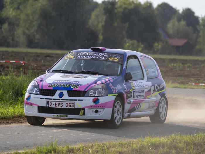 Clio 2 RS gr. N boite sadev 1