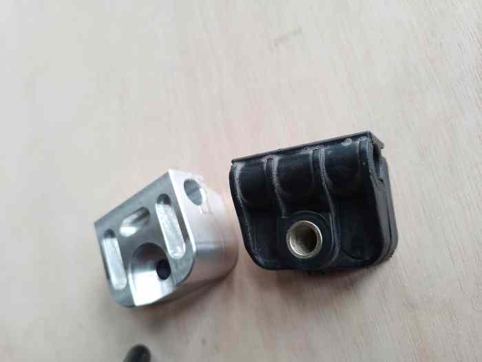 Support pédale acc clio gr A 1