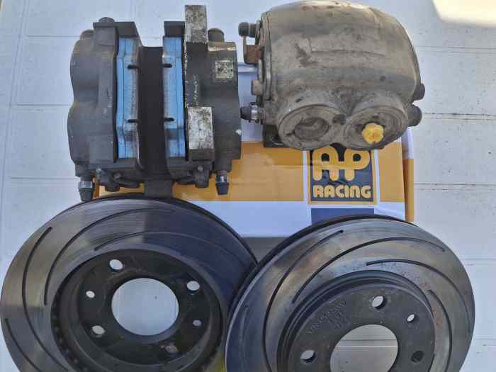Étriers de freins AP RACING 4 pistons