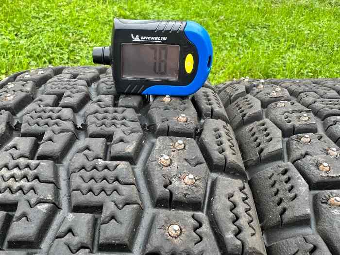 Michelin NA01 clouté 2