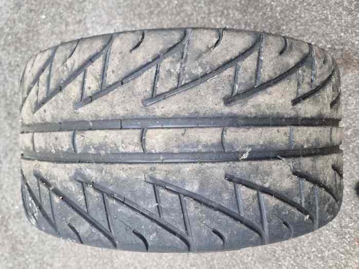 Slicks Michelin et Avon circuit 1
