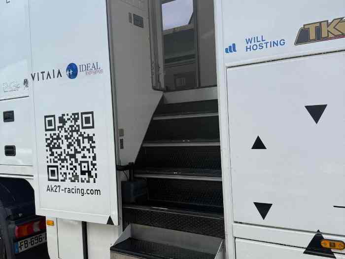 Semi remorque avec auvent 4