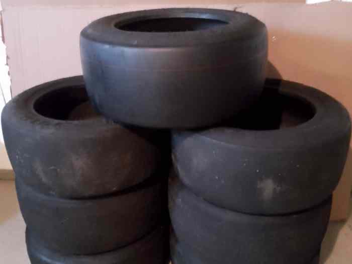 Pneus Slick DUNLOP/GOODYEAR SP SPORT 190/535/R13 1