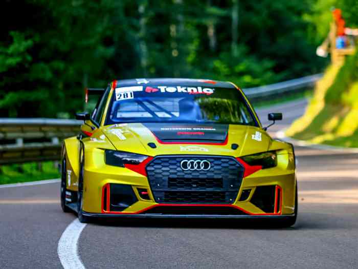 Audi RS3 LMS 0