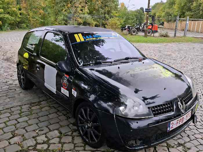 Renault clio groupe n avec boite crabo...