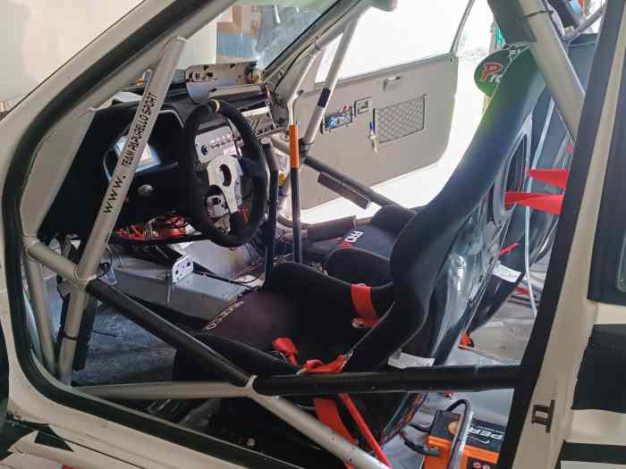Caisse 106 f2000 passeport f2/12 0