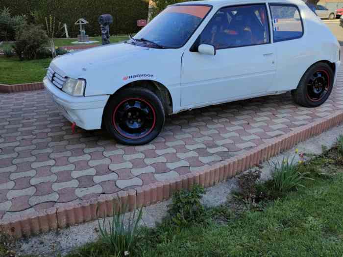 Peugeot 205 1,9L GTI f2000 1