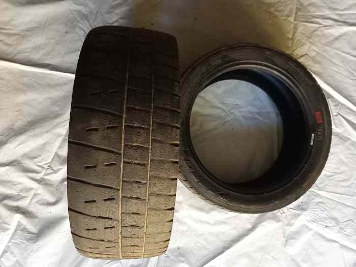 Pneus Pirelli 17 à finir