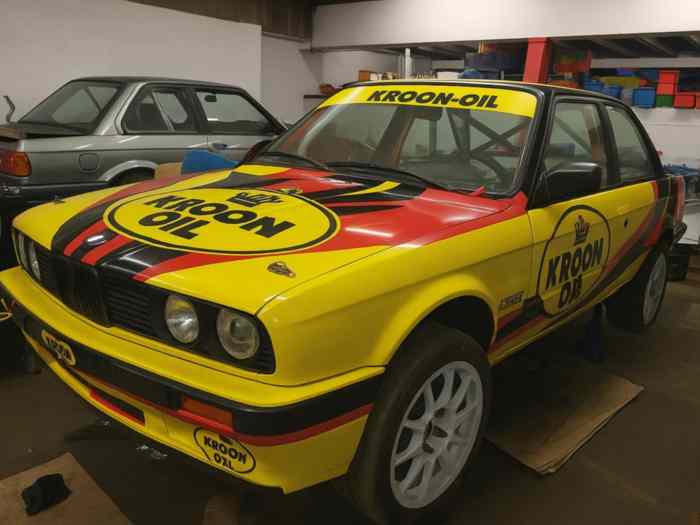 Location BMW E30 325I MINI GR A 210CV 1