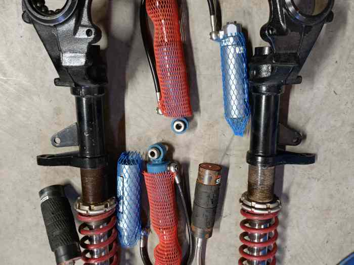 Amortisseurs saxo AV et AR