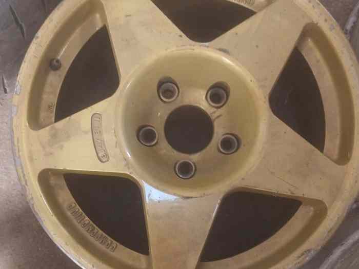 Véritables jantes BMW M3 E30 2