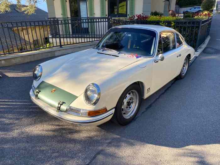 PORSCHE 911 2 litres SWB FIA