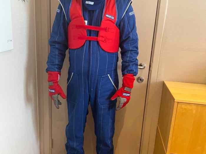 Combinaison + casque + bottines + gant...
