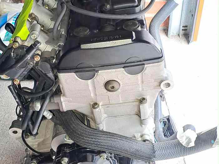 Moteur SUZUKI GSXR 600 N723 5