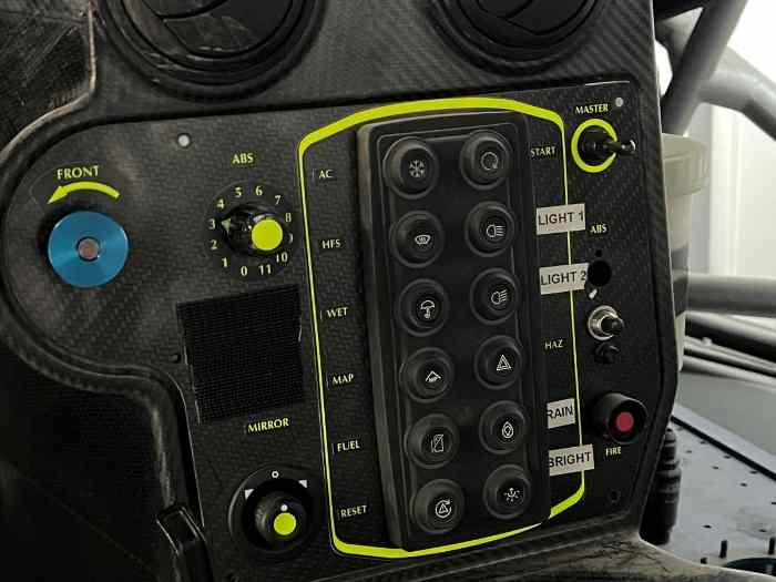 Console centrale Aston Martin Vantage GT4 17-A 1