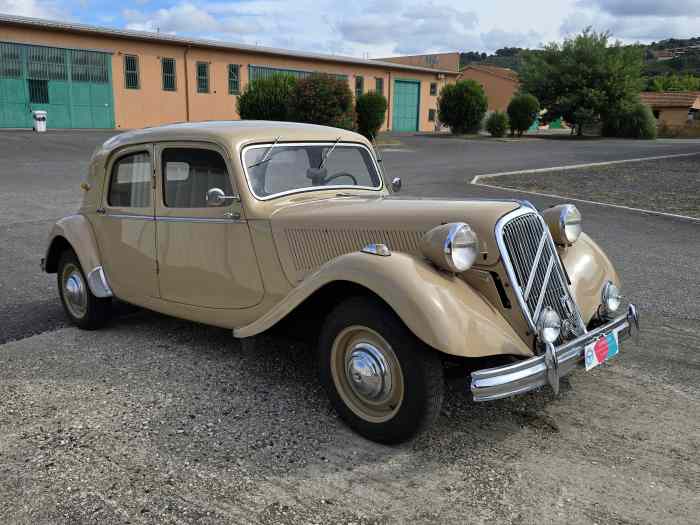 Citroën 15 SIX Traction 0