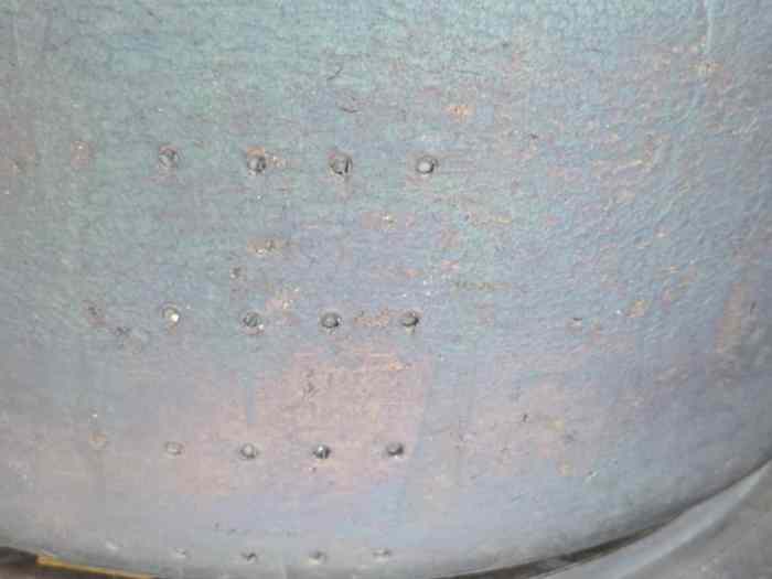pneus Pirelli 250/575r13 et 200/540r13 2