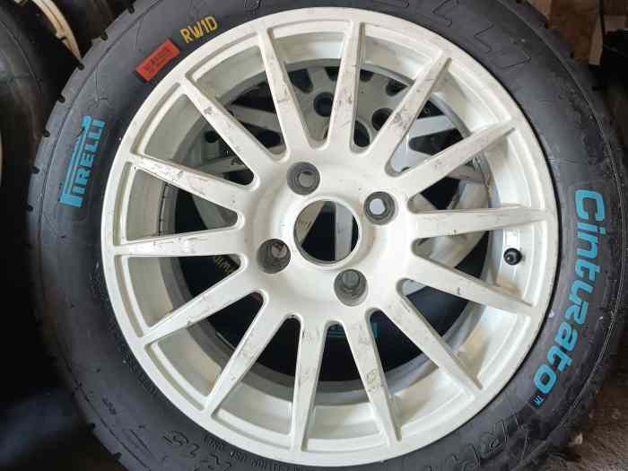 4 Jantes alu et pneus Pirelli pluie rw1 1