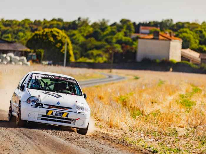 Clio2 rs1 F2014 0