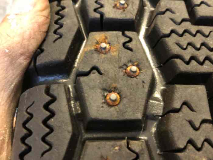 Pneus clous Michelin 17 pouces 1