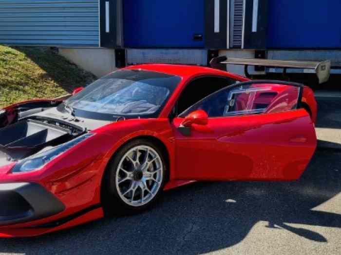 Ferrari 488 challenge EVO 1850 km trac...