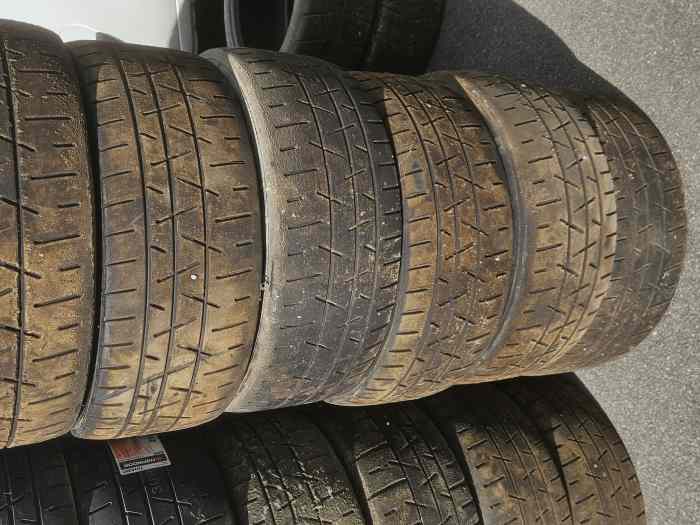 Pneu Michelin et hankook compétition 3