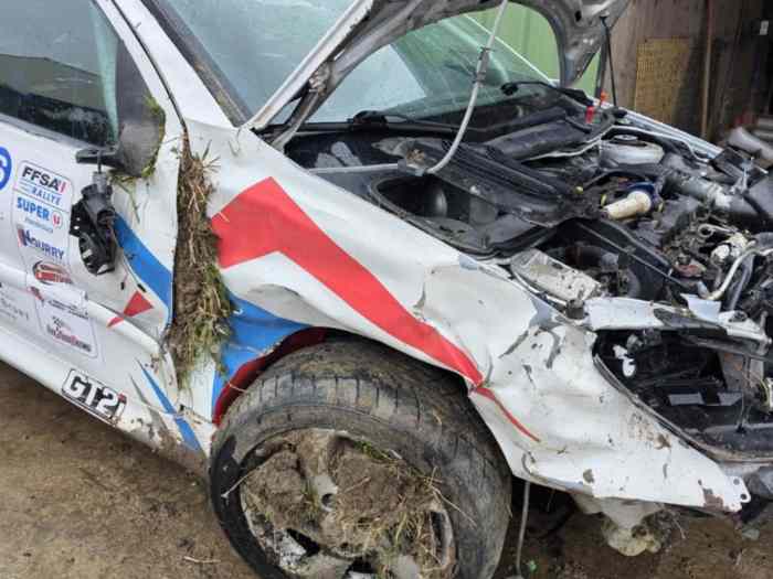 Caisse accidenté 206xs N2s arceau matter 3