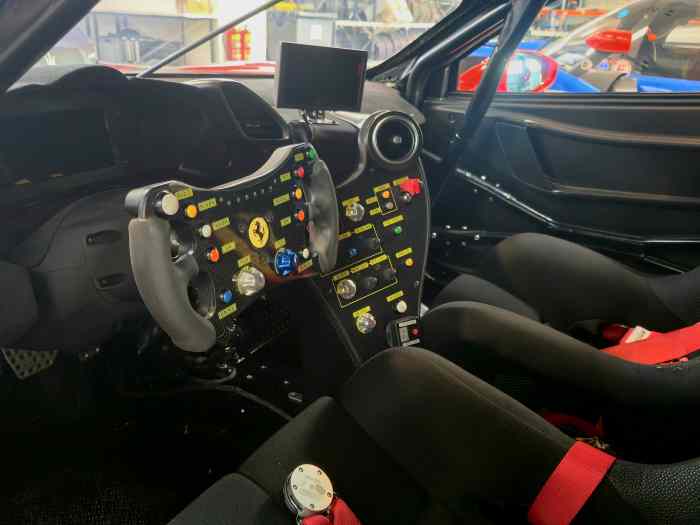 Ferrari 488 challenge EVO 1850 km trackdays TVA 1