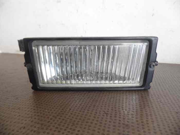 ANTIBROUILLARD DROIT 63171375066 BMW E24 & E23 0