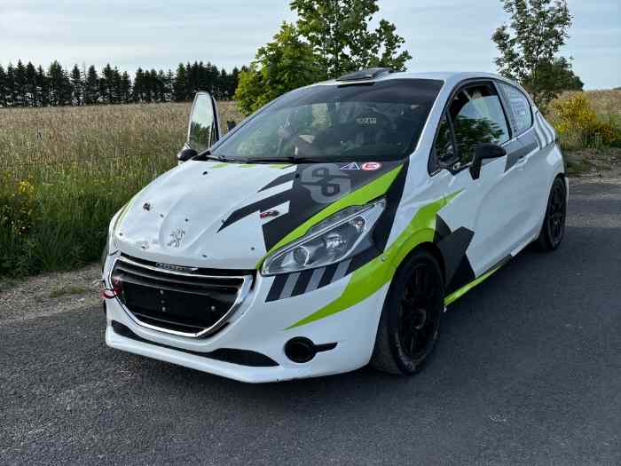 Peugeot 208r2 2