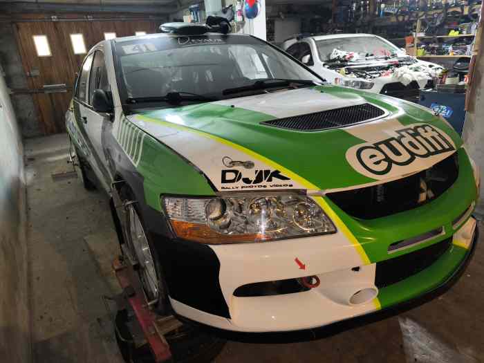 Mitsubishi r4