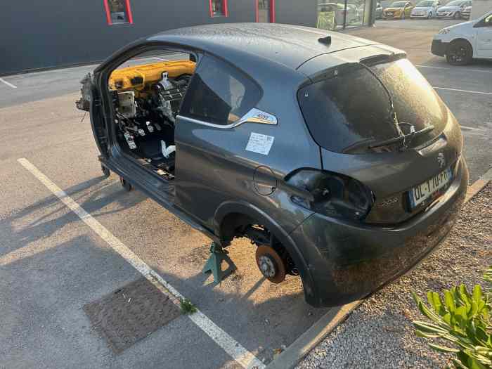 Caisse 208 GTI 0