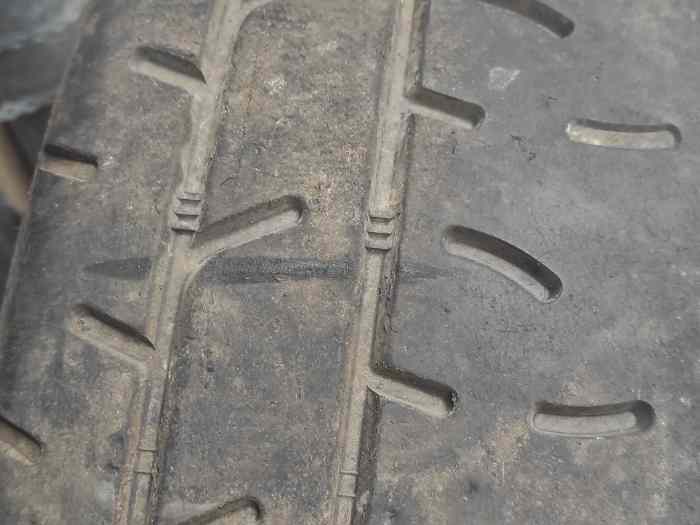 Pneus MRF 16