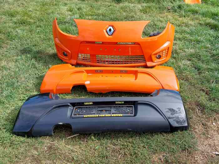 Lot pare-chocs twingo RS / R1 /R2 0