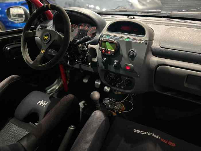 Renault Clio II 2 Phase 1 RS Piste Circuit TrackDay 220 CH Alfano Baquets Arceau capot Fibre Pneus Slick 2
