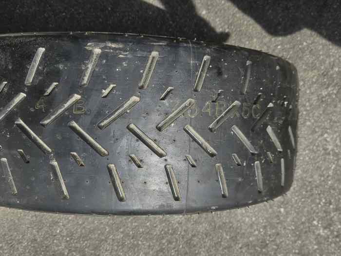 Pirelli 235 40 18