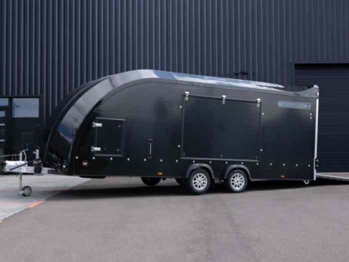 Race Transporter 4 – Brian James 1
