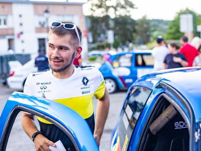Co-pilote avec expérience disponible