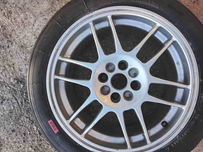 Vends pneus 0