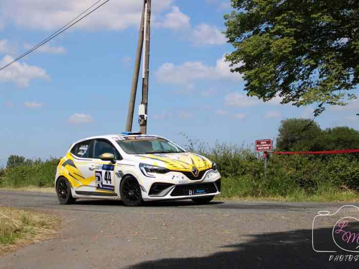 Clio rally 5 - RC5 à vendre 0