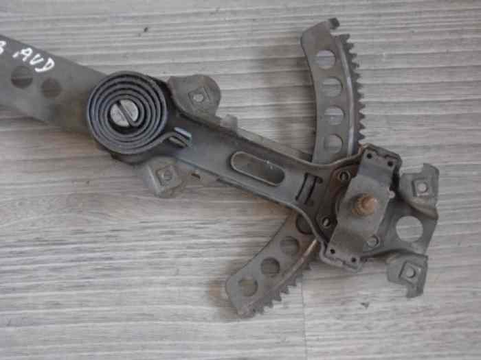 LEVE-VITRE AVANT DROIT 1237202246 MERCEDES W123 1
