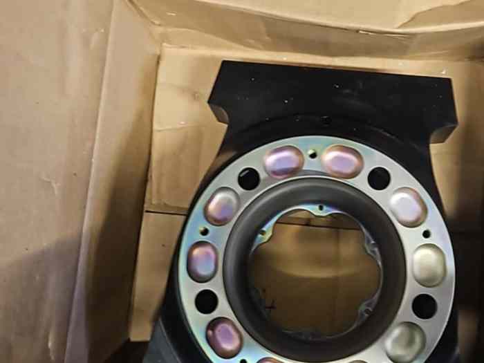 Pivot +moyeu neuf ds3 r5 / 208 t16